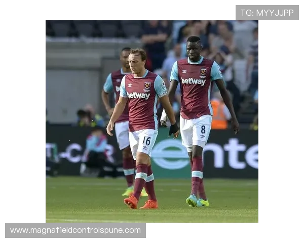 西汉姆中场结构研究