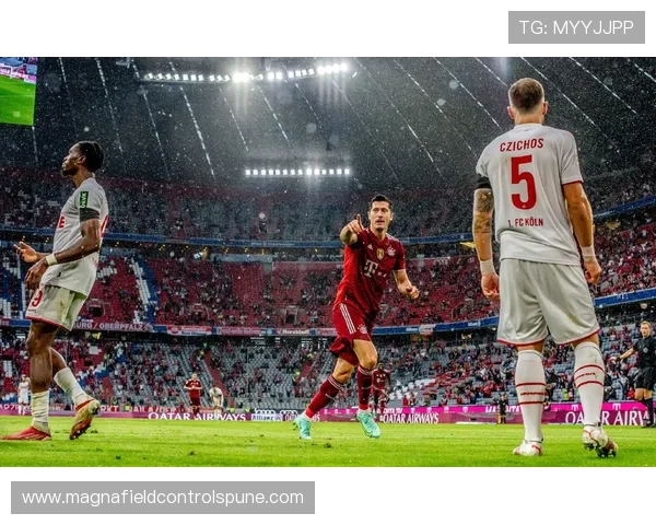 莱万多夫斯基成长轨迹解析:德甲历练如何塑造其终结能力 莱万多夫斯基成长轨迹解析:德甲历练如何塑造其终结能力